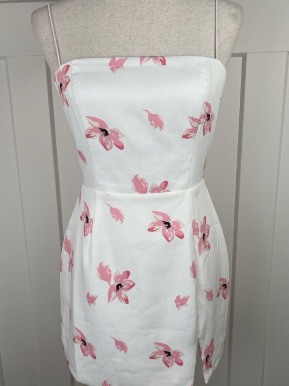 Hello Molly Rio Vista Dress NWT White Pink Floral Mini Sz M Spaghetti Straps